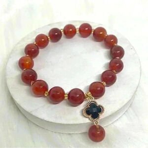 Natural Agate Four Leaf Clover Pendant Bracelet in Rust Red Orange